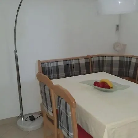 Apartment Fuer Vier Gaeste *