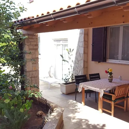 Apartment Fuer Vier Gaeste *