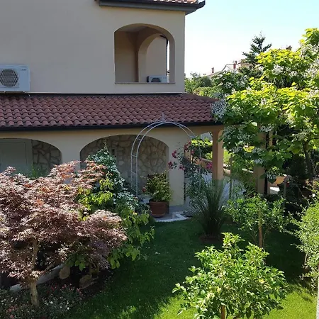 Apartman Fuer Vier Gaeste *